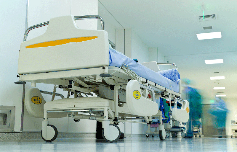 Cientos de sanitarios esperan a ser contactados por hospitales españoles para empezar a trabajar
